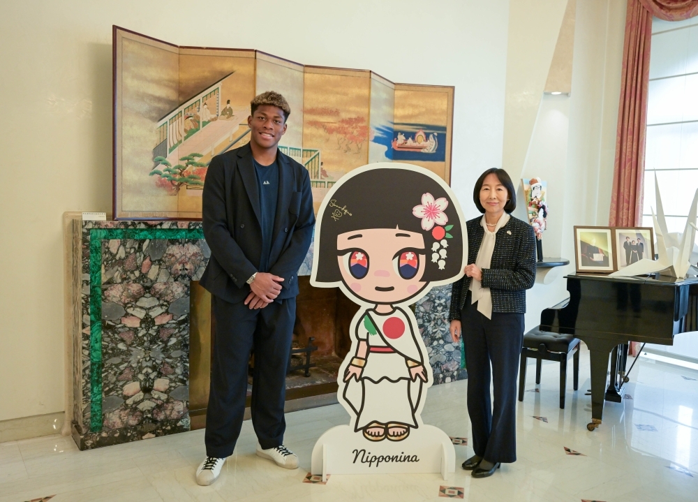 Nipponina fra Zion e l'Amb. Ono