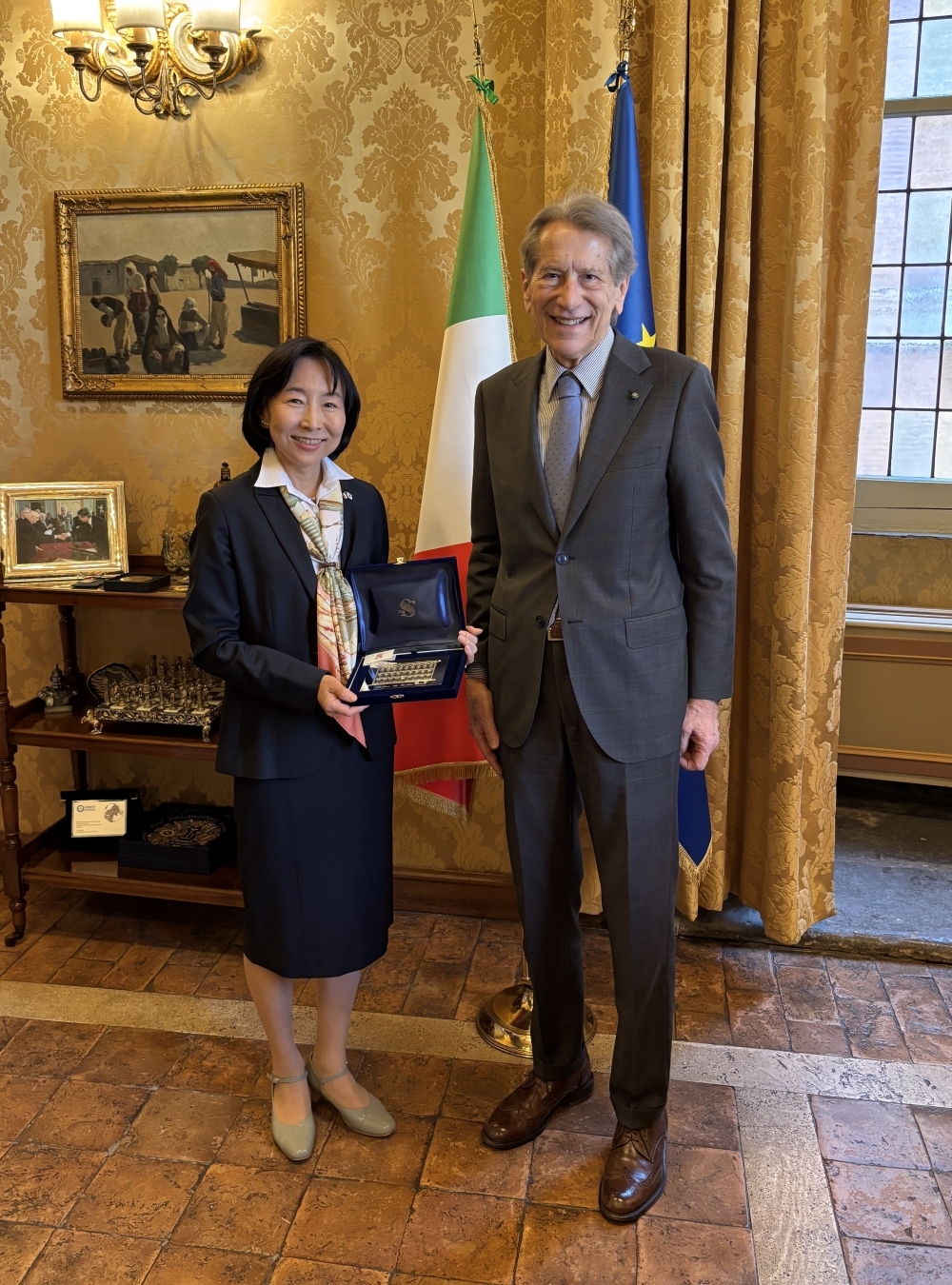 小野大使っとテルツィ・ディ・サンタガタ上院EU政策委員長1